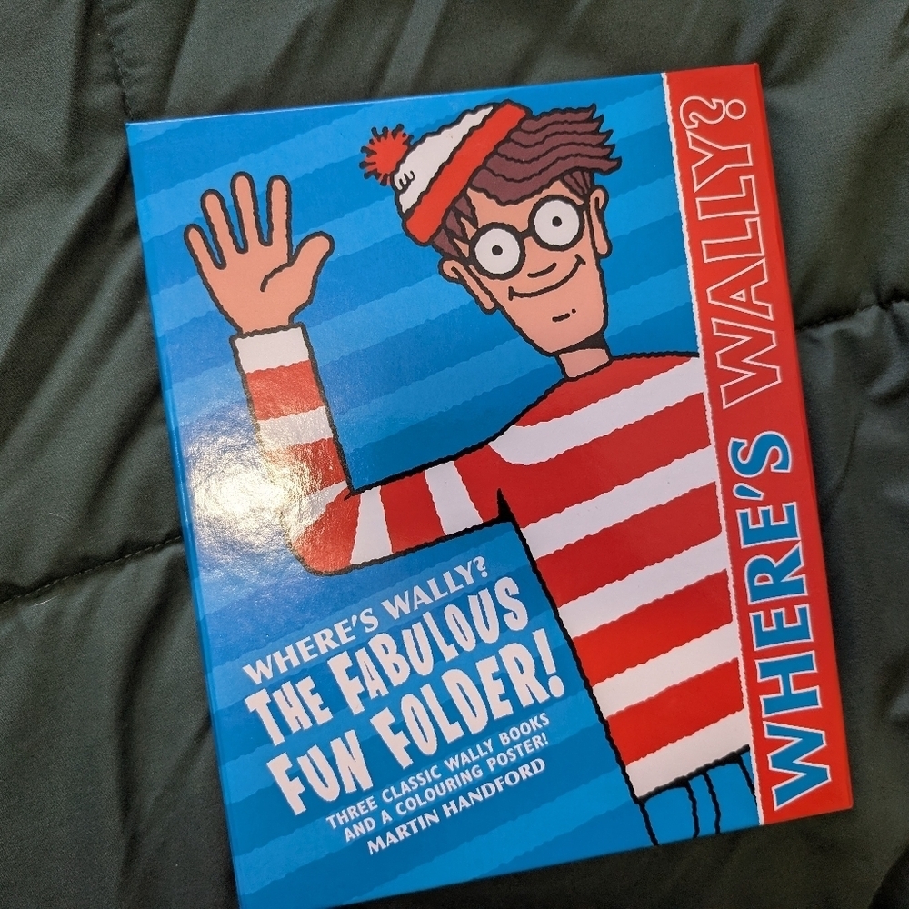 Where's Wally? The Fabulous Fun Folder UK Version